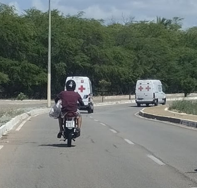 Casal sofre acidente de moto próximo à Salina da Cruz, em Guamaré