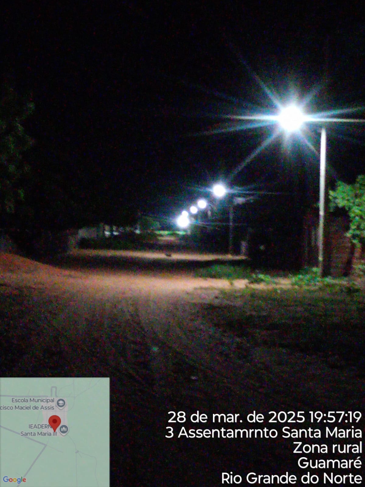 SERVIÇO DE ILUMINAÇÃO PÚBLICA CONTINUA A TODO VAPOR!! O COMPROMISSO DO PREFEITO É COM O POVO!!