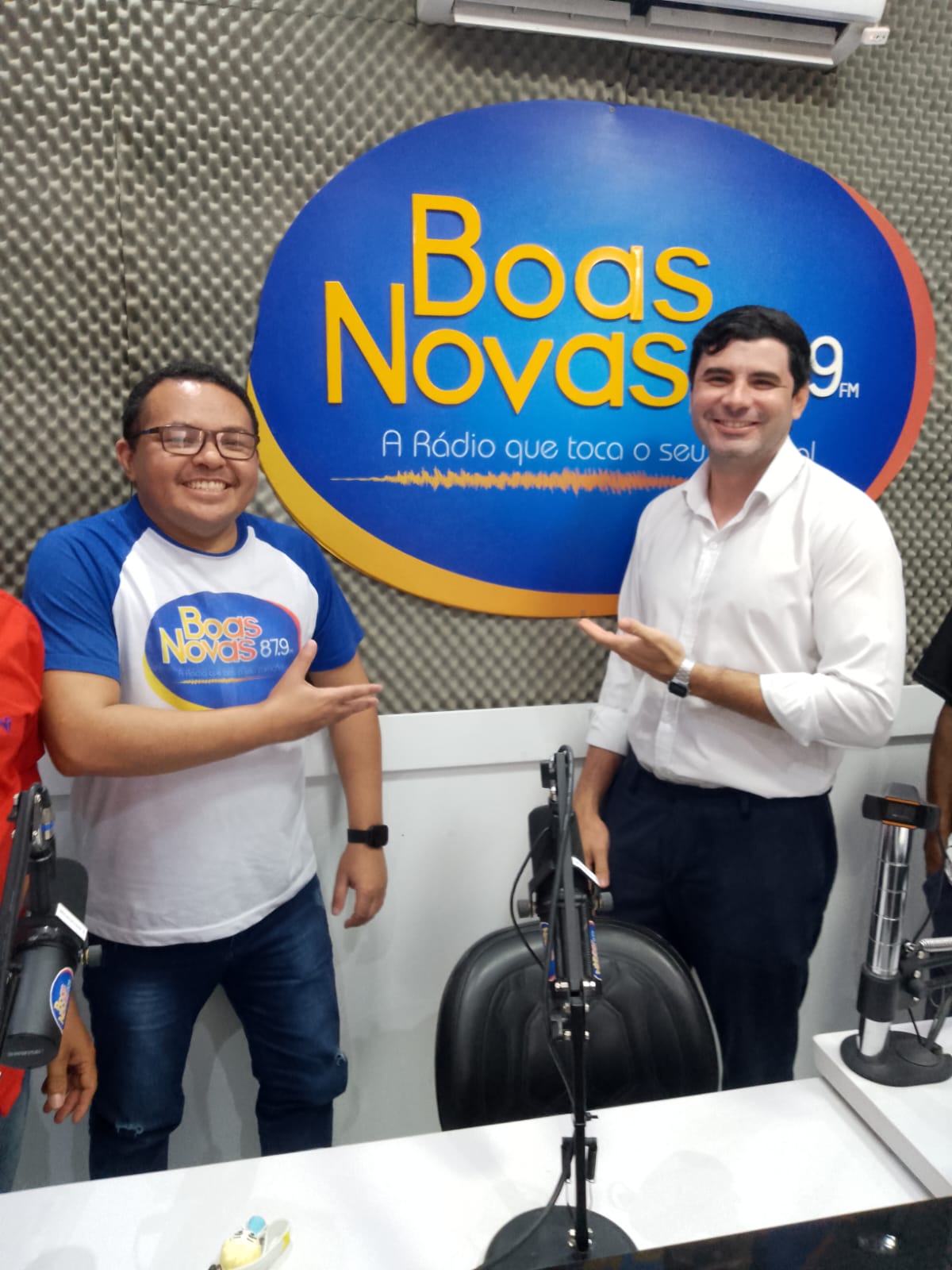 Programa Manhã Boas Novas, na Apresentação de Fr° Leão