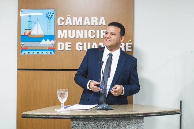 PREFEITO HÉLIO WILLAMY NOMEIA NOVOS SERVIDORES EM CARGOS COMISSIONADOS NA EDIÇÃO DESTA SEGUNDA-FEIRA